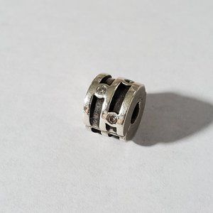 Retired Pandora abstract sparkling clip 780291
